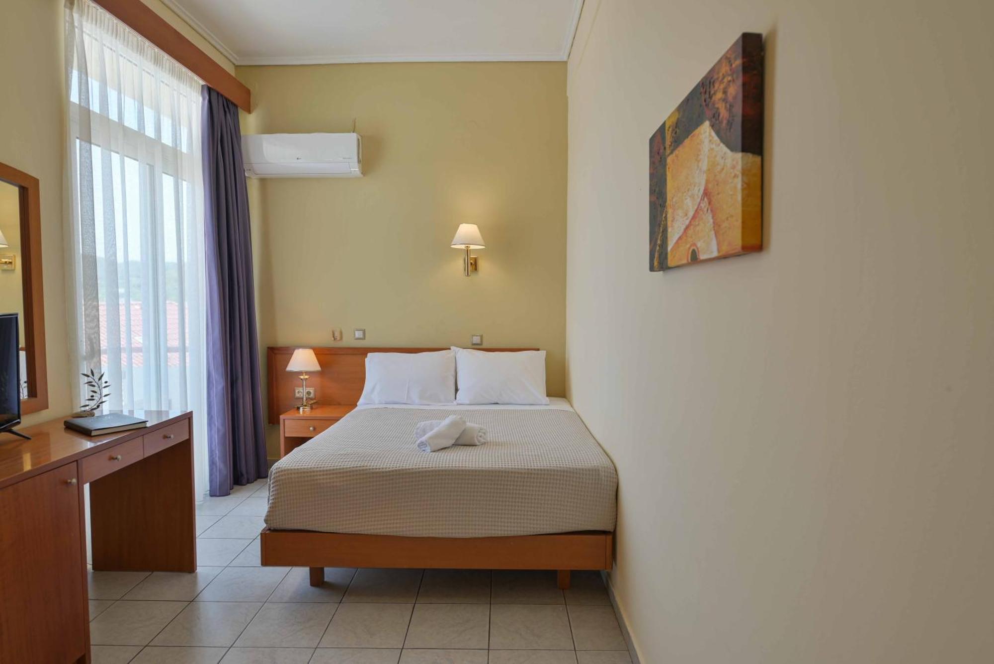 Neda Hotel Ancient Olympia ภายนอก รูปภาพ
